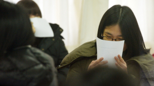 정시가 남긴 했지만…  수능 성적표에  희비 엇갈린 고3교실
