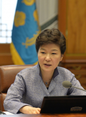 朴대통령 철도민영화  안 하는데 불법 파업  명분없는 일 '일침' 