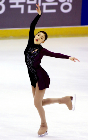 '피겨종합선수권 김연아, 女싱글 227.86점 완벽 우승'
