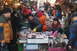 설 대목장 재래시장 '북적 북적' 