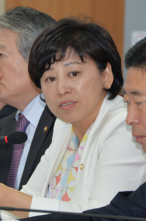 남윤인순, 성별영향분석평가 강화법 발의