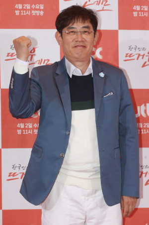 세월호 침몰 참사 방송인 이경규 사고지역 전남서 골프 굿샷 논란