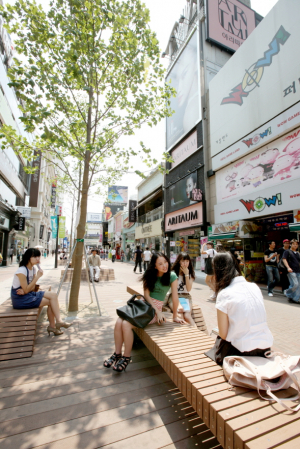 서울의 명동 대구 동성로에 가보자