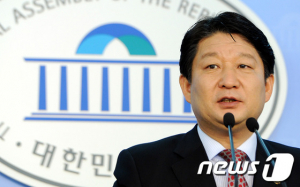 親朴 성지에서 무너진 朴心…권영진 대구시장 후보 선출