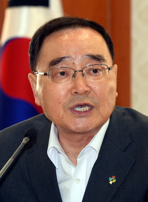 朴대통령, 정홍원 총리 유임 발표 