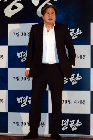 최민식, 가문의 영광이리라…이순신 장군 연기 