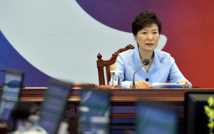 朴대통령 경제회복 반드시 이뤄야