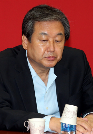 김무성, 김관진 구하기 나서
