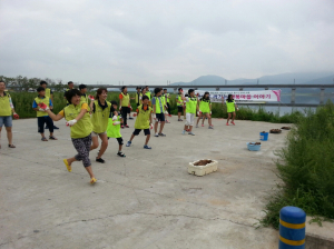 낙동강 칠곡보 EM황토볼 투척 행사 
