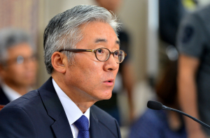 김종덕, 인사청문회 답변태도 논란 