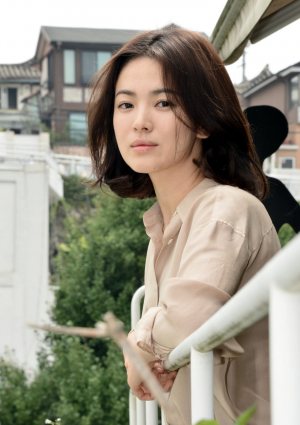 송혜교, 벗고싶다…관객들이 노출에만 집중하지 않는다면 
