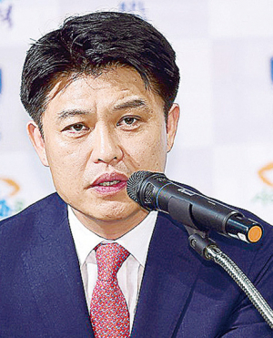 유권자에게 돈 봉투 돌린 이희진 영덕군수