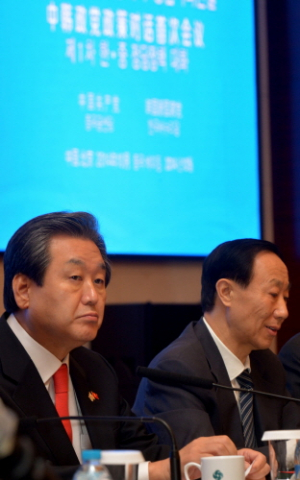 野, 김무성 방중에 연일 쓴소리...與 