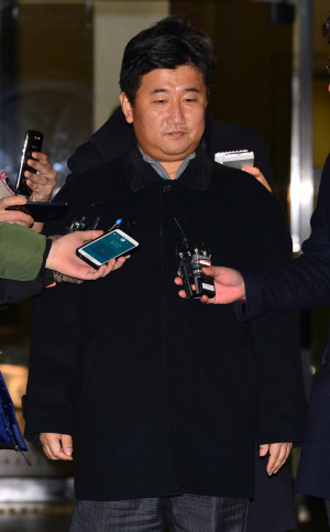 檢, '박지만 미행설 문건' 미행자 소환 