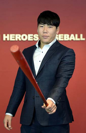 MLB 진출 앞둔 강정호‘적응’강조