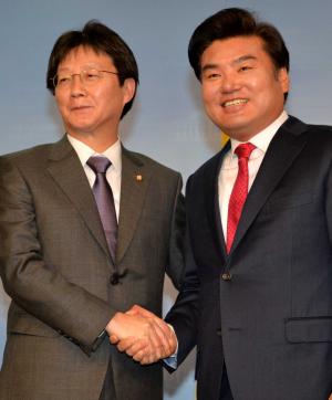 與 원내대표 경선 양자대결 확정…이주영-홍문종 vs 유승민-원유철