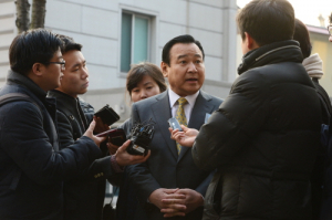 이완구측 