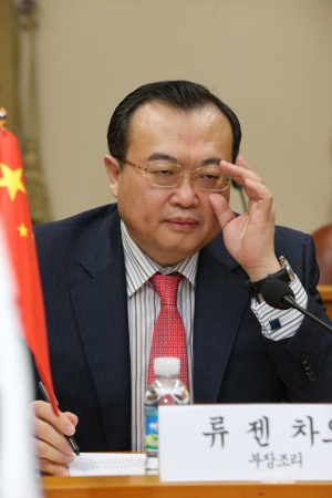 韓·中, 사드·AIIB 의견교환…양국입장 재확인 
