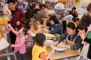 천년의 혼을 빚다, 경주 신라도자기 축제 열려