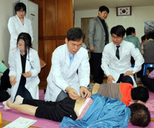 한의학 석‧박사 20여명 당리리서 의료봉사