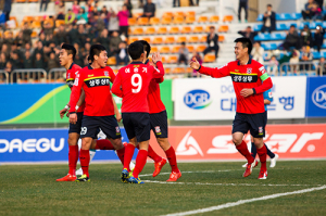 할매할배 손잡고 축구장 가자!