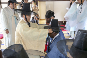 영남대 외국인 유학생들 ‘전통 성년식’체험