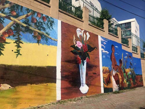 천재화가 이인성 화백 그림… 담장 벽화로 재현