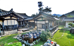 ‘TBC 고택 음악회’군위군, 한밤마을서 열려