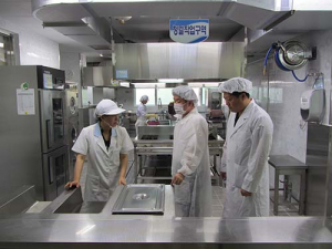 경북교육청, 간부공무원 학교급식 특별점검 실시 
