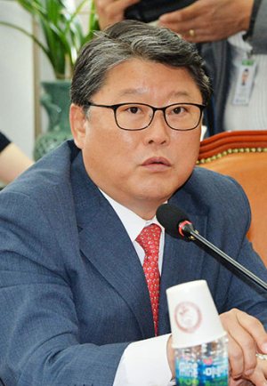 새누리당 원내수석부대표 조원진 의원 내정