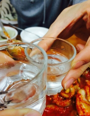 소주 한 잔 칼로리=밥 반공기 불금이라고 다이어트는 포기?