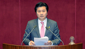 검찰, 심학봉 의원 압수수색… 재수사 본격화