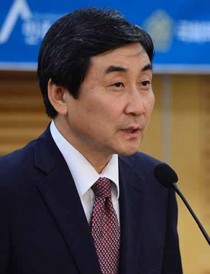 ‘朴대통령 전반기’ 평가 여야 갈등 팽배