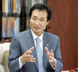 전국시도의장협의회, 지방자치법 개정 입법제안서 전달