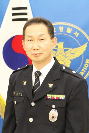 어른신들 안전모는 꼭 착용하세요!
