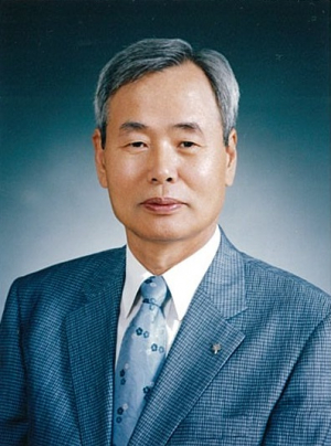 고 조화룡 명예교수 유족, 대학 발전기금 3억원 전달
