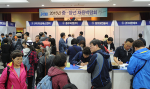 동구청, 중·장년 채용박람회 130여개 일자리 구직자에 제공 