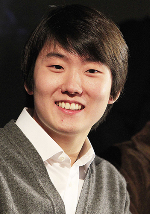 조성진‚ ‘쇼팽 피아노 콩쿠르’ 한국인 첫 우승