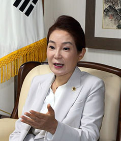 배지숙 대구시의회 의장 정치 생명 최대 위기