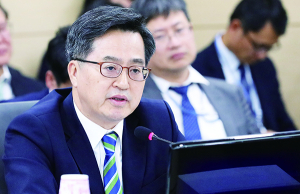 김동연 “맥주 종량제 도입 깊이 고민…서민에 주는 의미 봐야”