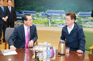 울진군수, 경북도지사 면담 주요현안 사업 협조 당부