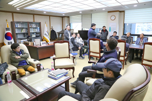 “기간제 무기계약직 전환”  민노총 노조원‚ 점거 농성