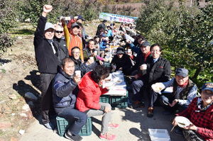 대구개인택시 문경향우회, 고향일손돕기 ‘구슬땀’