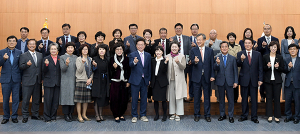 경북 지방소멸 위험지역… 저출생극복위원회 출범