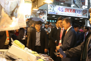 이강덕 시장, 지역발전 위한 현안사업 문대통령에 건의