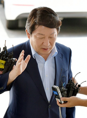 권영진 대구시장 다시 법정에 선다