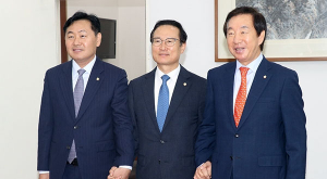 與野, 법정 기한 넘긴 예산심사 착수