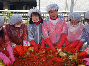 자유한국당 대구시당, 사랑나눔 김장담그기 행사