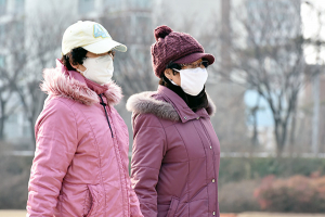미세먼지로 뒤덮인 잿빛 대구 하늘…“숨쉬기 겁나”