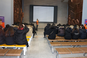 단원고 학생·유가족 시민안전테마파크 방문